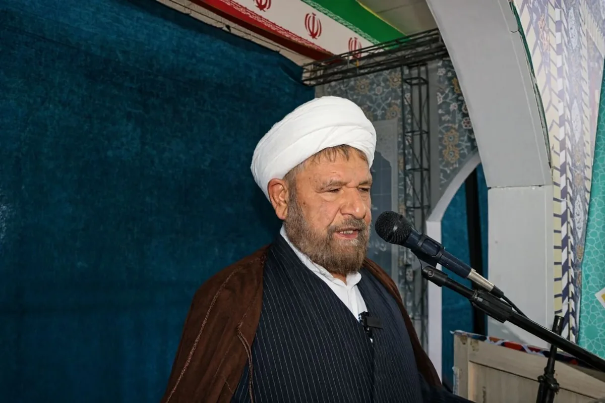 امام جمعه جیرفت: اقتدار ورزشی جوانان در خاک دشمن، پیوندآفرین با هویت ملی است
