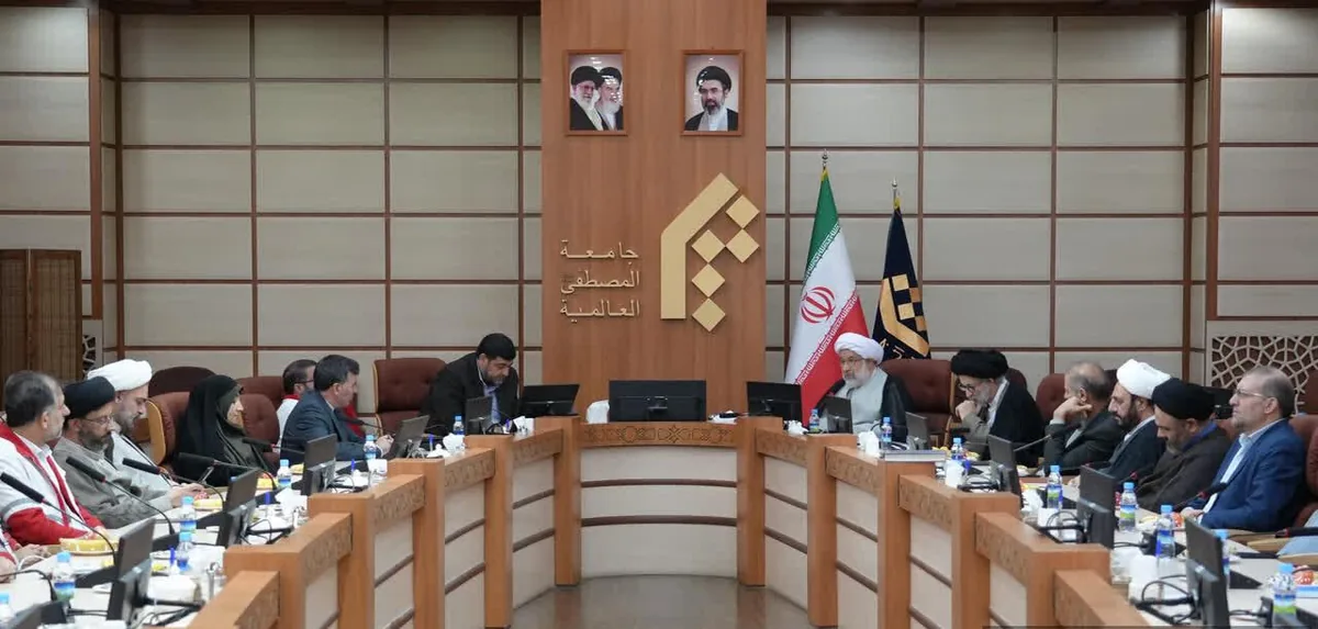 قدردانی رئیس جامعةالمصطفی از خدمات هلال احمر در دو جنگ تحمیلی اخیر