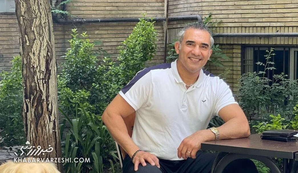 ملاقات خاطره انگیز احمدرضا عابدزاده با مهاجم تیم ملی +عکس