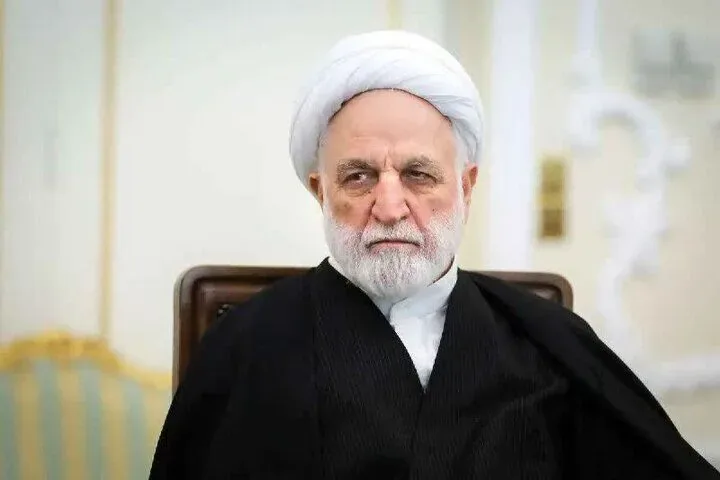 پرونده وطنفروشان با قاطعیت کامل و سریعتر تعیینتکلیف شود