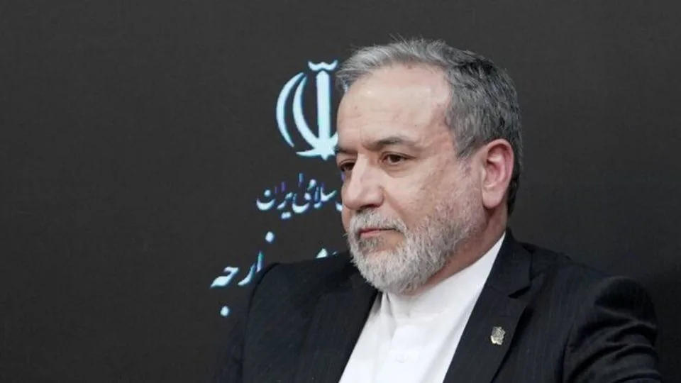عراقچی: امنیت منطقه باید بدون مداخله قدرتهای فرامنطقهای تأمین شود
