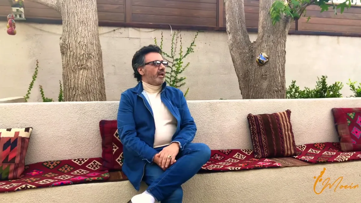 پشتیهای ایرانی در حیاط خانه معین؛ جایی میان سادگی و اصالت ایرانی - چیدانه