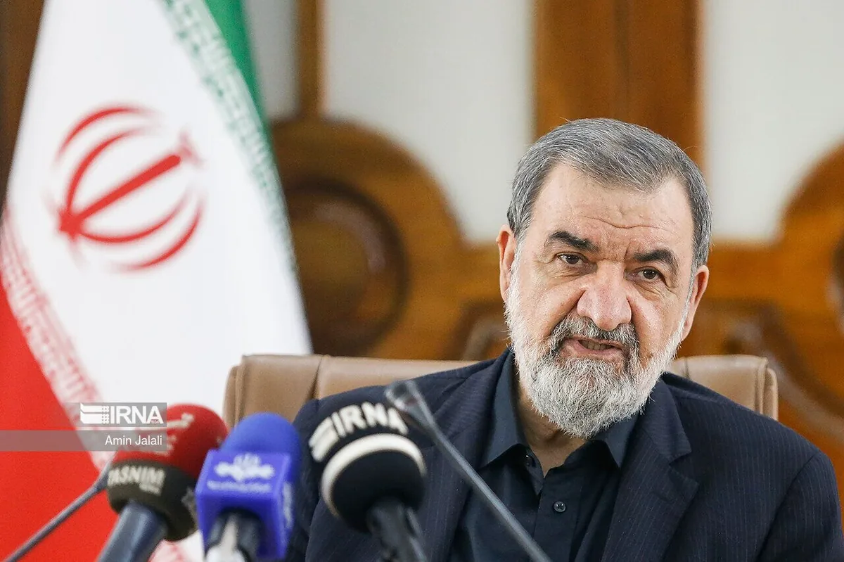 سرلشکر رضایی: اشراف کامل رهبری بر مسائل مختلف، عامل سرافرازی کشور است