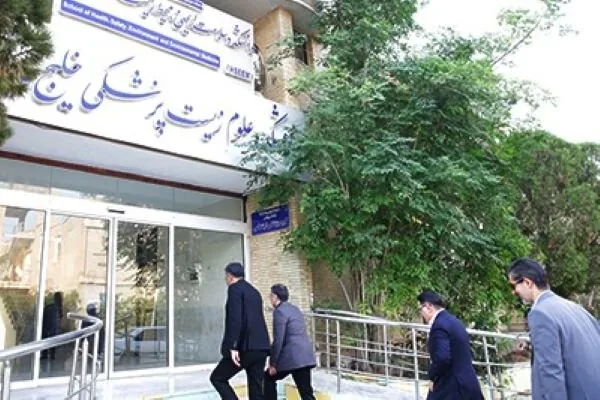 معاون وزیر بهداشت: بوشهر قطب پزشکی هستهای و زیستفناوری ایران است