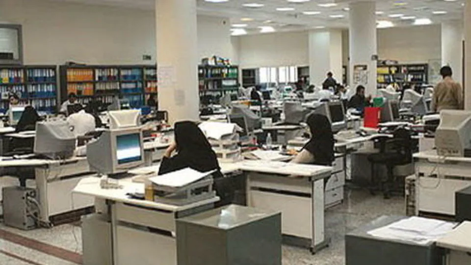 ضوابط رفتوآمد کارکنان ابلاغ شد/ دورکاری حداقل ۲ روز در هفته برای واجدان شرایط