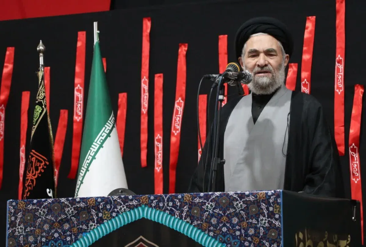 امام جمعه بروجرد: آمریکا قدرت نظامی و اقتصادی خود را از دست داده است