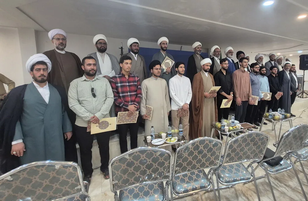 ۲۰ طلبه مدارس علمیه کاشان تجلیل شدند