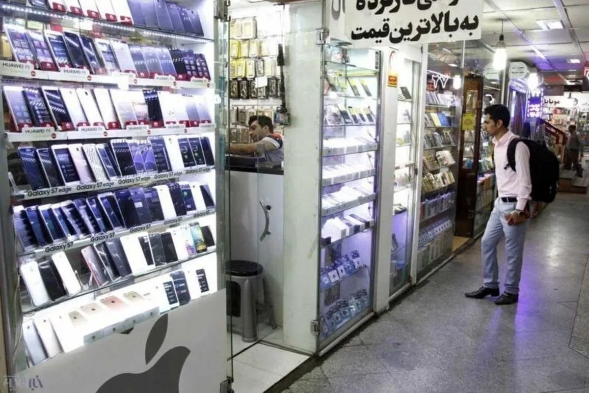 بازار موبایل در انتظار تغییر؛ آیا یک ماه دیگر گوشی ارزانتر میشود؟