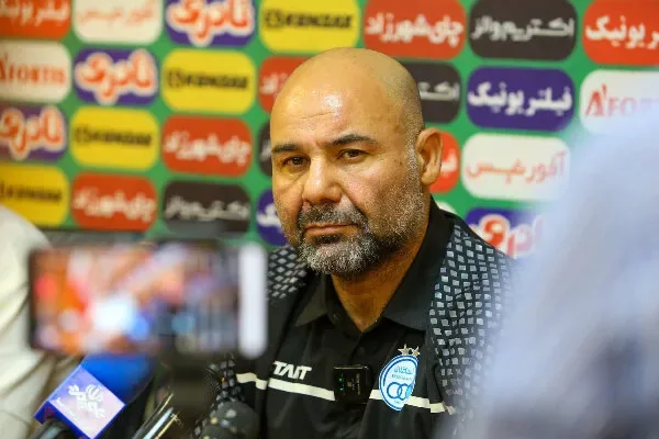 بختیاریزاده: بازیکنان استقلال تحت فشار هستند اما حق اشتباه ندارند
