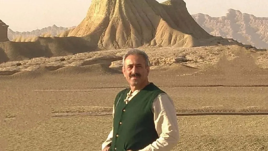 بهمن ایزدی لوت شناس