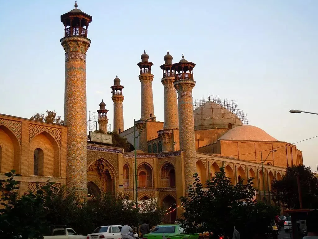 این خیابان تهران را در سال ۱۳۲۵ دیدهاید؟