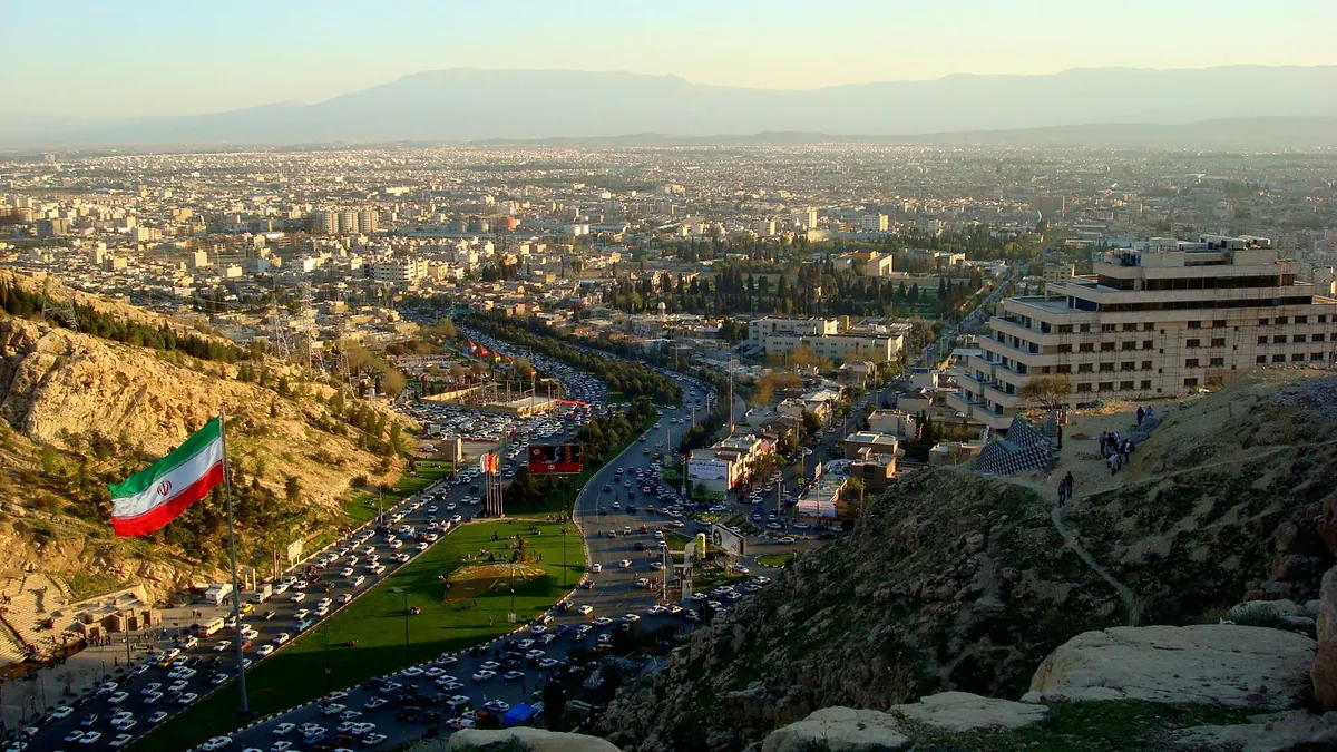 حمله آمریکا به شیراز