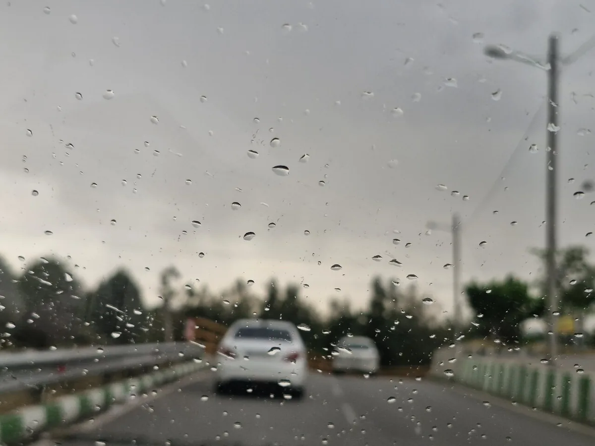 بارش پراکنده باران در برخی نقاط شهر بروجرد