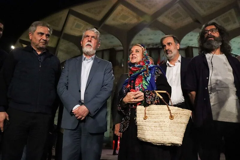 وزیر فرهنگ به گردهمایی عروسکها آمد