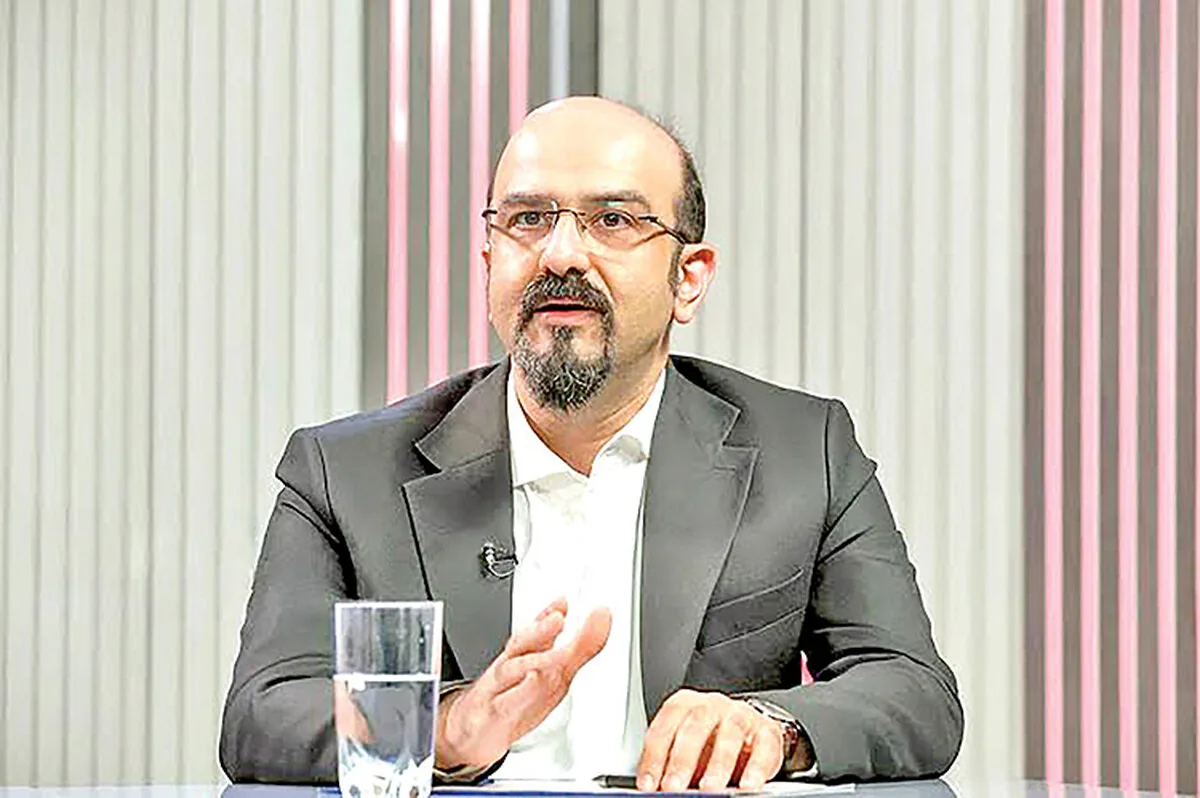 دیپلماسی بر لبه پرتگاه