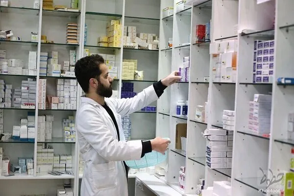 پلمب یک داروخانه متخلف در ایلام