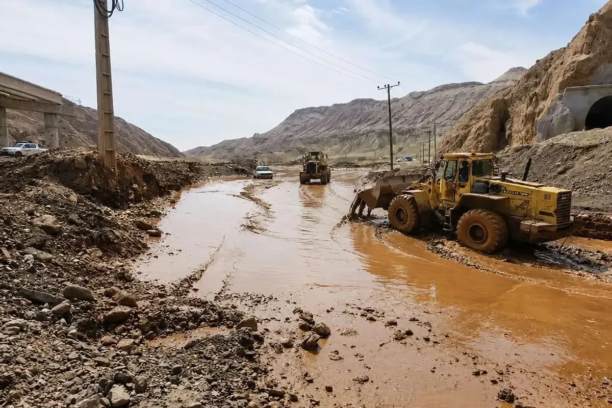 مدیریت بحران: ۷ فوتی و ۲ مفقود به دنبال سیلاب و رعد و برق در ۵ استان/ در سوادکوه شمالی دو دستگاه پل کاملا از بین رفت