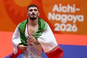 محمد نخودی مقتدرانه شروع کرد