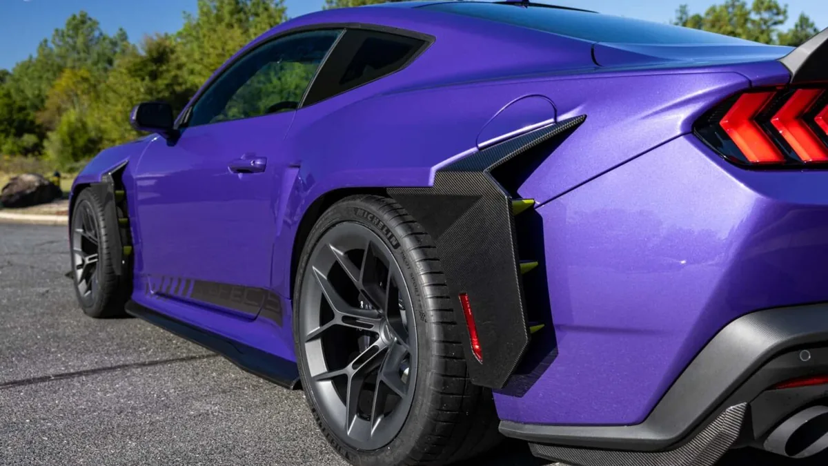 فورد موستانگ RTR Spec 5 مدل ۲۰۲۶ با قدرت ۸۷۰ اسب بخار و قیمت ۱۶۰ هزار دلار معرفی شد | دیجینوی