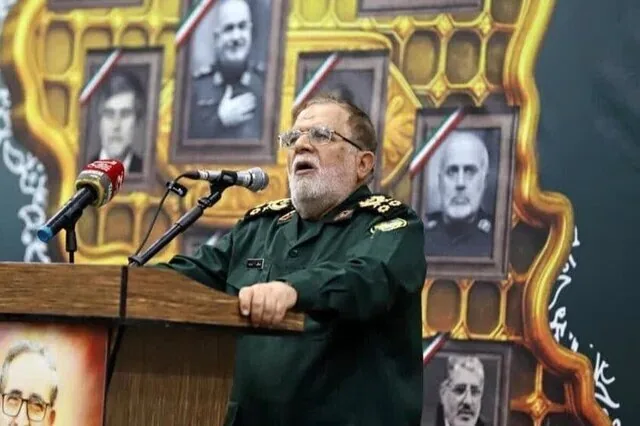 سرلشکر ایزدی: سپاه و ارتش آماده دفاع از تنگه هرمز هستند