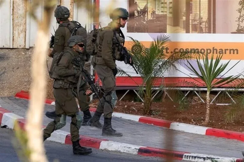 حمله گسترده نظامیان صهیونیست به الخلیل بعد از عملیات مرگبار دیروز