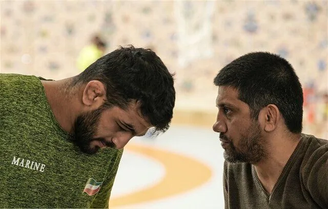 دبیر: هرچقدر حسن یزدانی خوب و حساب‌شده کشتی گرفت، امیرعلی آذرپیرا بد کشتی گرفت