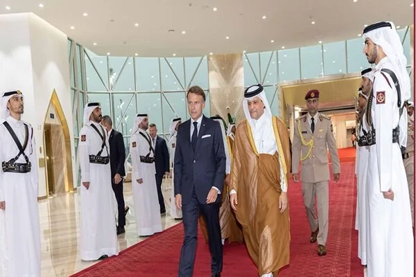 ماکرون وارد قطر شد