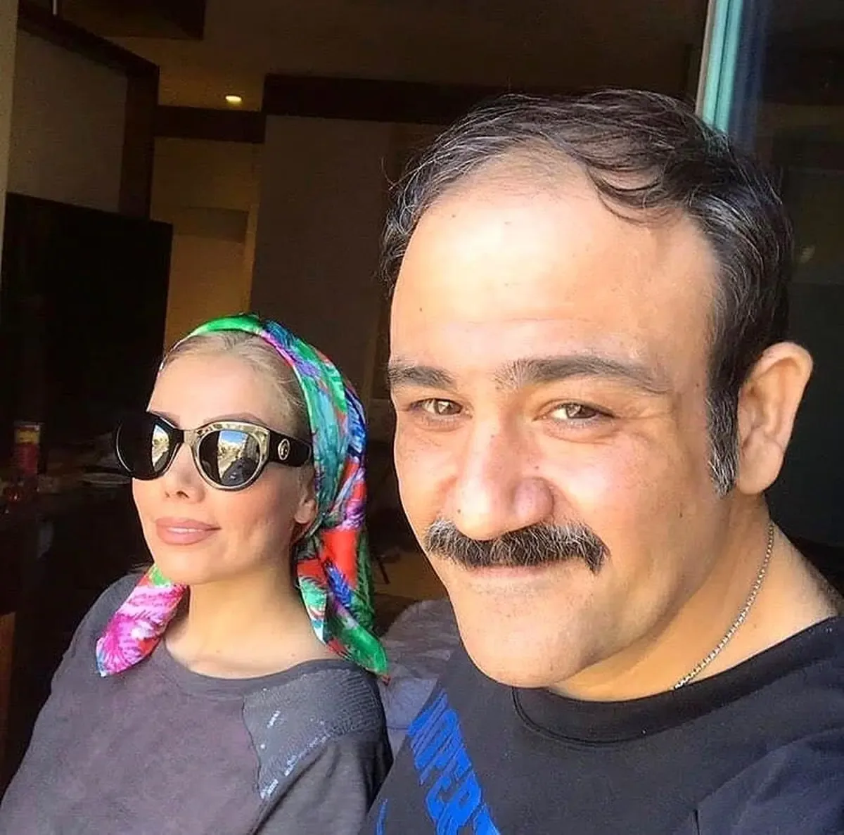 سلفی متفاوت مهران غفوریان در کنار همسرش!
