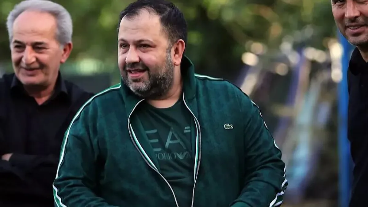 مدیرعامل چادرملو: اگر جای ۲ تیم عوض میشد باز هم این پنالتی رد میشد؟
