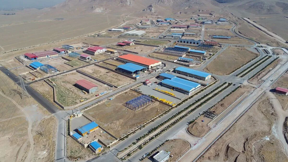 شهرکهای صنعتی کرمانشاه در مسیر توسعه زیرساختها و آزادسازی اراضی راکد