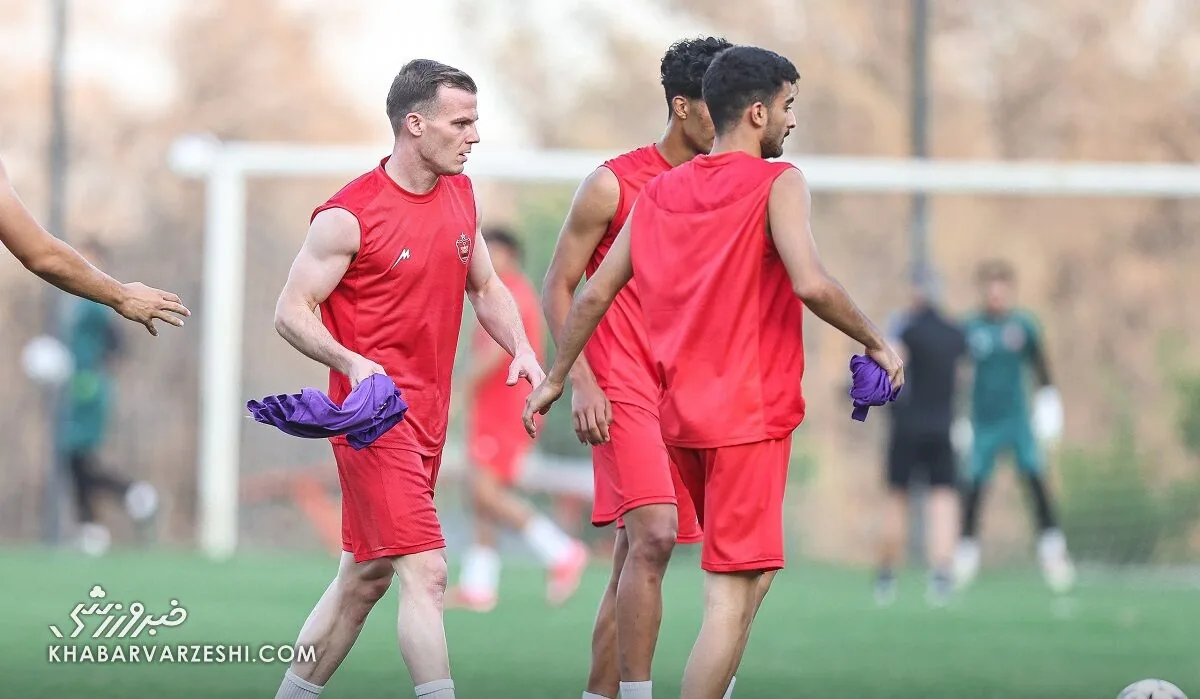 دنیل گرا در پرسپولیس ماندنی شد؟ گره قرارداد بازیکن مجارستانی