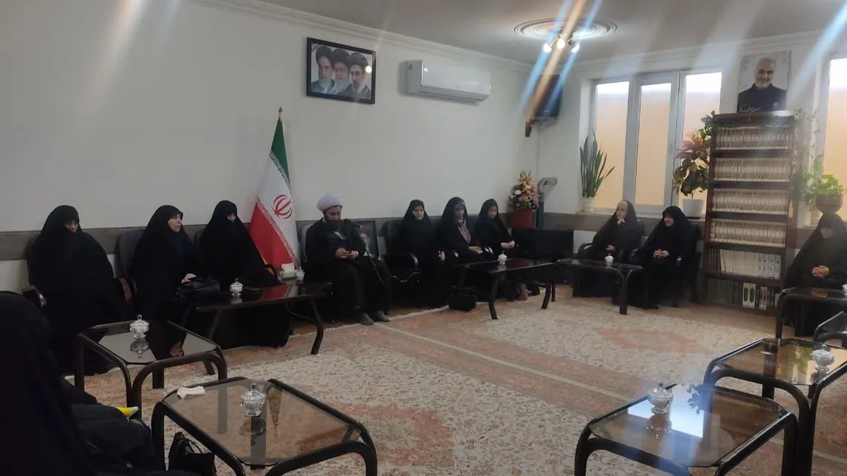 طلبگی تنها به فراگیری دروس حوزوی محدود نمیشود