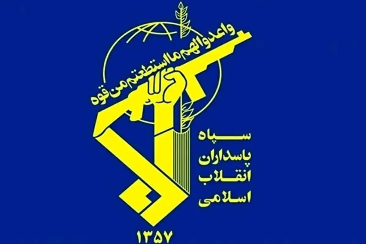 نیروی دریایی سپاه: یک سوپرنفتکش متخلف در پی برخورد با مین دریایی در تنگه هرمز منفجر شد