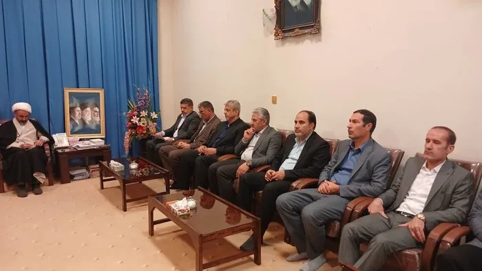 امام جمعه ایلام: برخورد با شبکه‌های فساد قاطع و مقتدرانه باشد