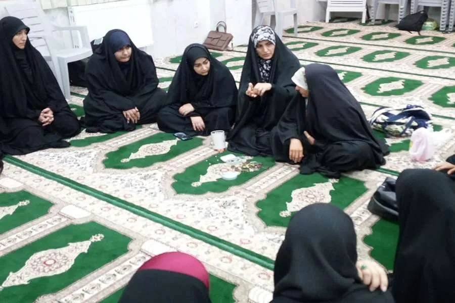 کارگاه آموزش مهارتهای هنری در مدرسه علمیه گناوه برگزار شد