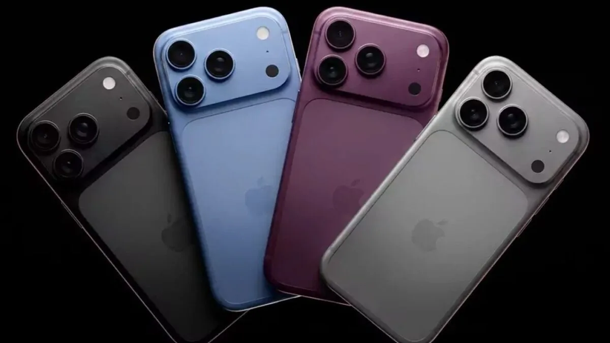 iPhone 18 Pro به یک نمایشگر 6.3 اینچی Super Retina XDR OLED با رزولوشن 2622 × 1206 پیکسل و تراکم 460 پیکسل‌براینچ مجهز شده است.