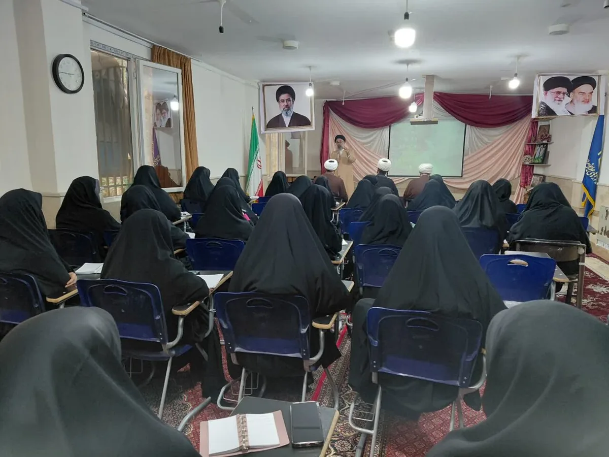 برگزاری نشست معرفتی با موضوع ضرورت توجه طلاب به معارف مهدوی در عصر حاضر