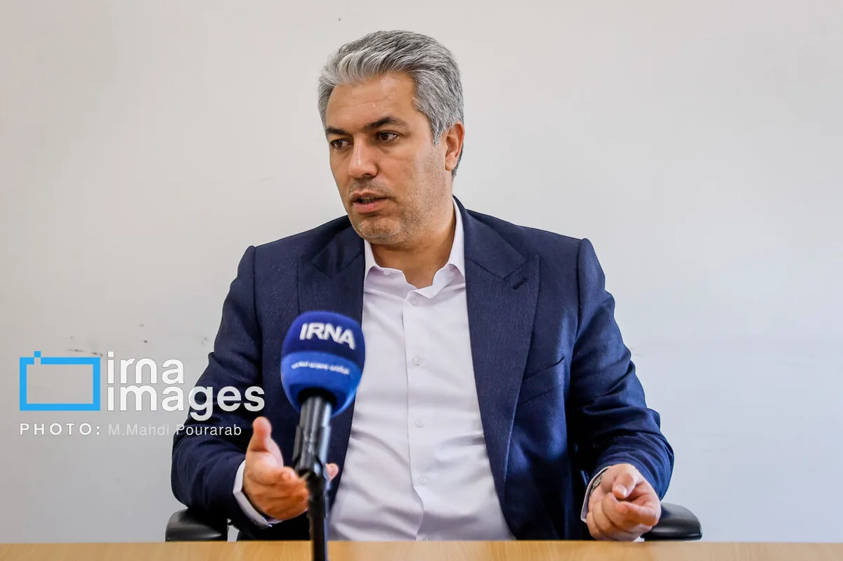 اسدی: حضور قهرمانان در میدان یک پیام روشن دارد/ ذرهای از خاک دشمن را به بیگانه نمیدهیم