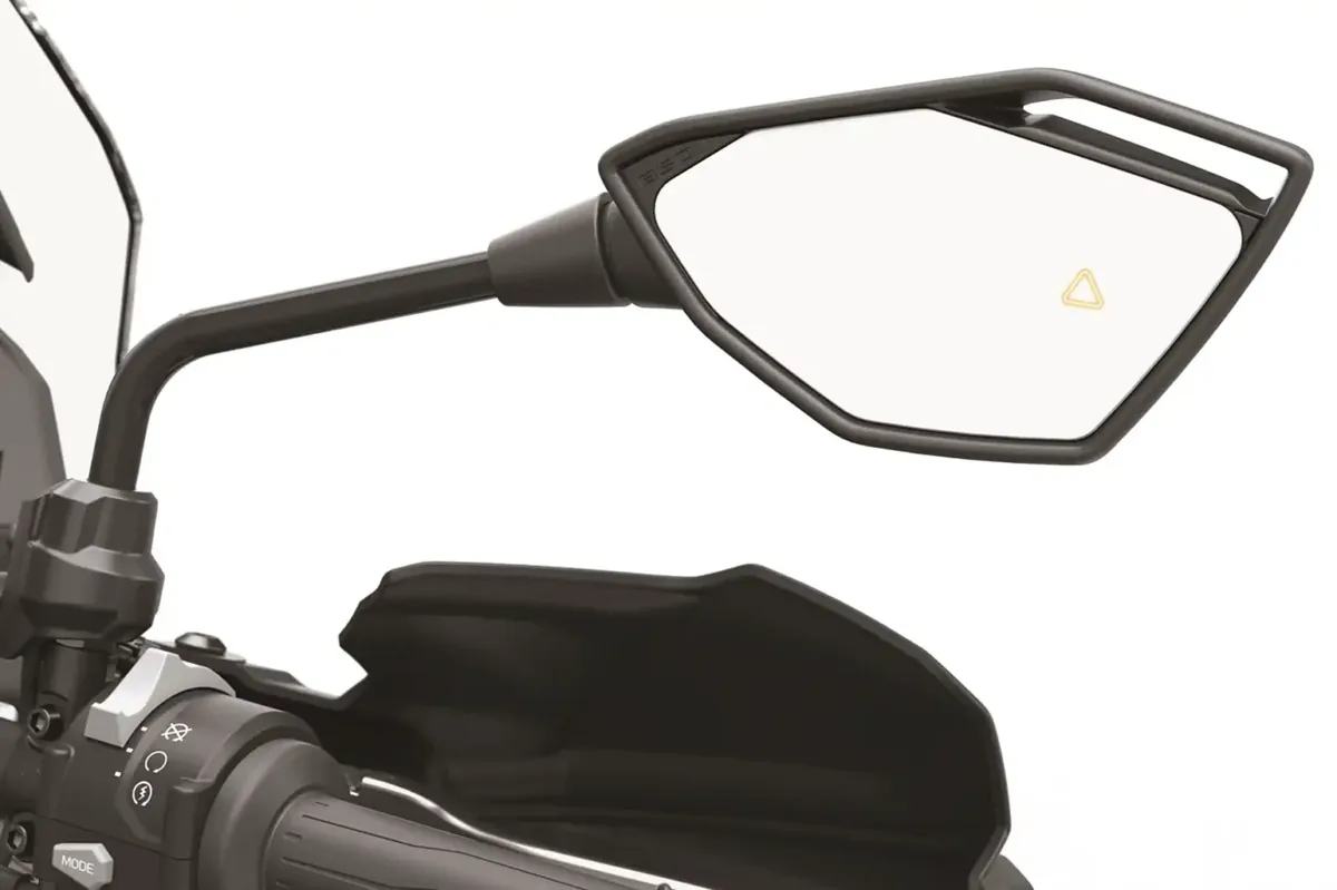 کاوازاکی از موتورسیکلت  Versys 900 SE LT 2027 رونمایی کرد؛ ترکیب قدرت Z900 و راحتی تورینگ | دیجینوی