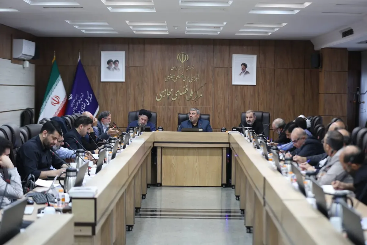 بهرهگیری از ظرفیت دانشآموزان و انسانرسانهها در روایت ۱۳ آبان