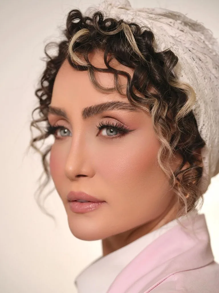 عمل زیبایی حدیث فولادوند