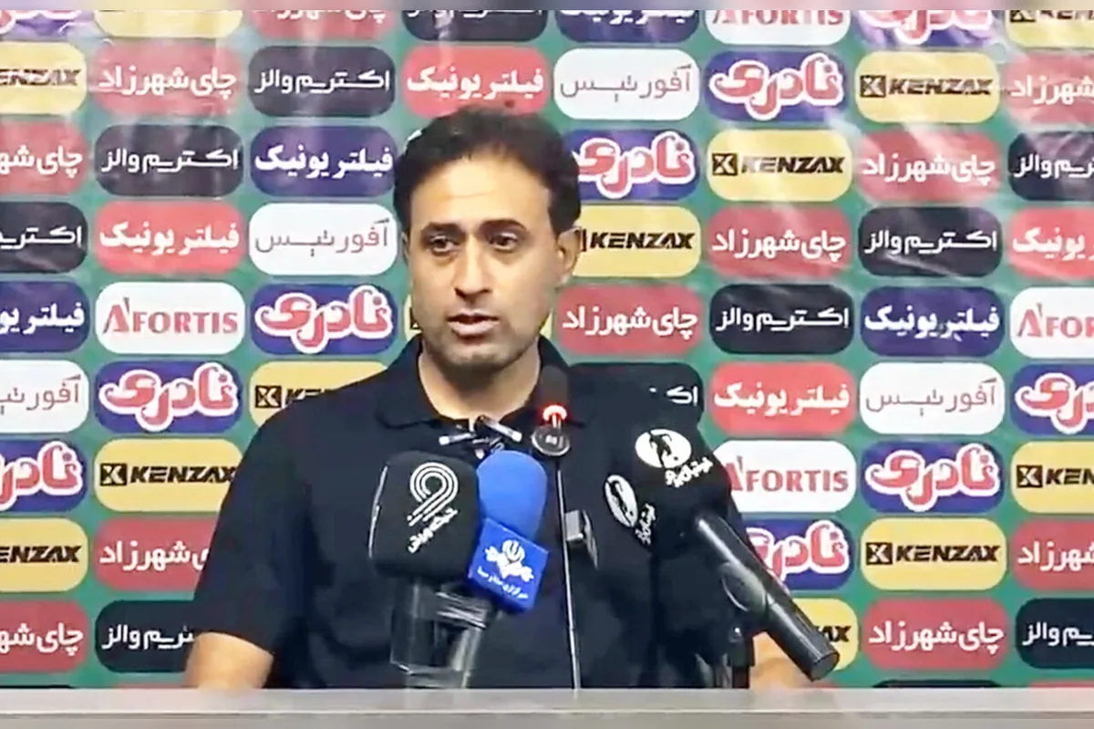 رجبزاده: بازی ۱۰ نفره مقابل نساجی سخت شد؛ امتیاز از دهان شیر گرفتیم