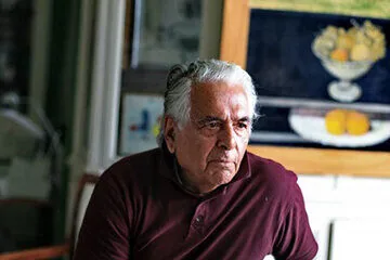 ابراهیم گلستان؛ از روزنامهنگاری در تهران تا سینما و سالهای دور از ایران/ روایت زندگی نویسنده و فیلمسازی که با «خشت و آینه» ماندگار شد