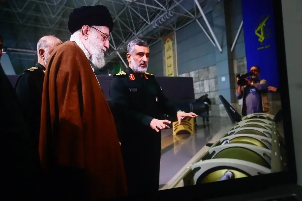اگر ایران بمب اتم و بازدارندگی هستهای داشت، رهبر و فرماندهانش ترور نمیشدند؟