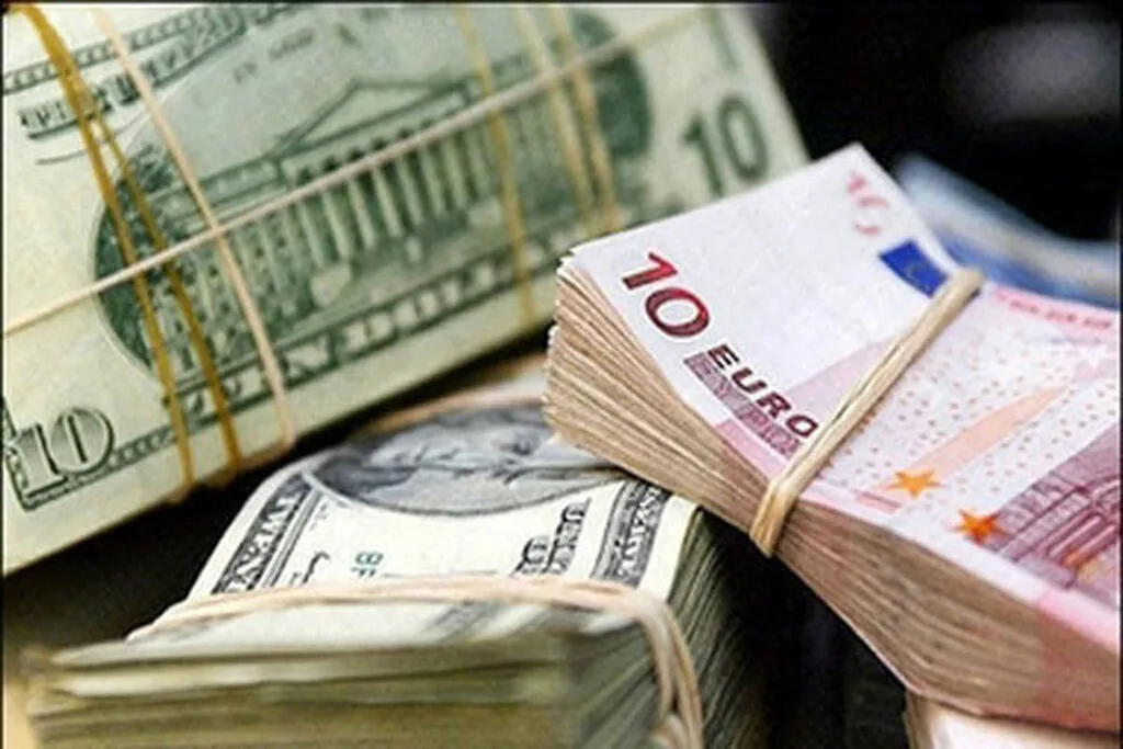 دلار در بازار آزاد ۴ هزار تومان بالا رفت؛ پیش بینی قیمت ارز در روزهای پیش رو