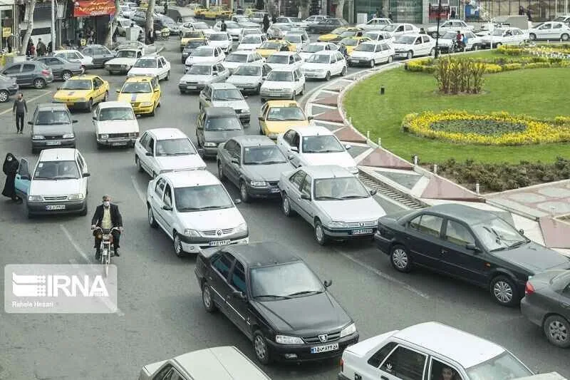 ترافیک نیمهسنگین در ۴ محور مواصلاتی منتهی به تهران/بارش باران در ۷ استان