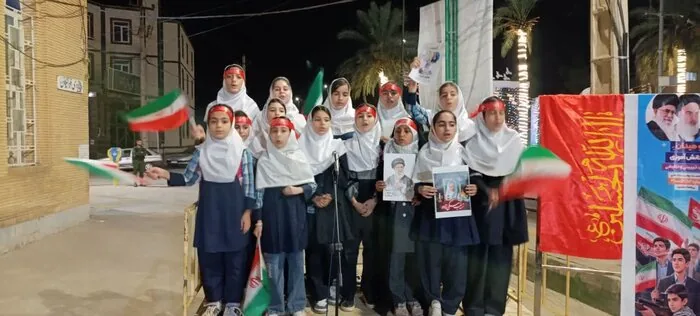دهه‌نودی‌های مرزدار قصرشیرین با رجزخوانی و پرچم ایران، میدان دار تجمعات شبانه شدند