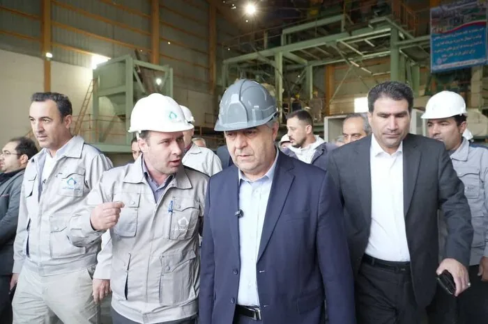 استاندار آذربایجان‌شرقی در کلیبر پیگیر مصوبات دولت تا رفع موانع تولید