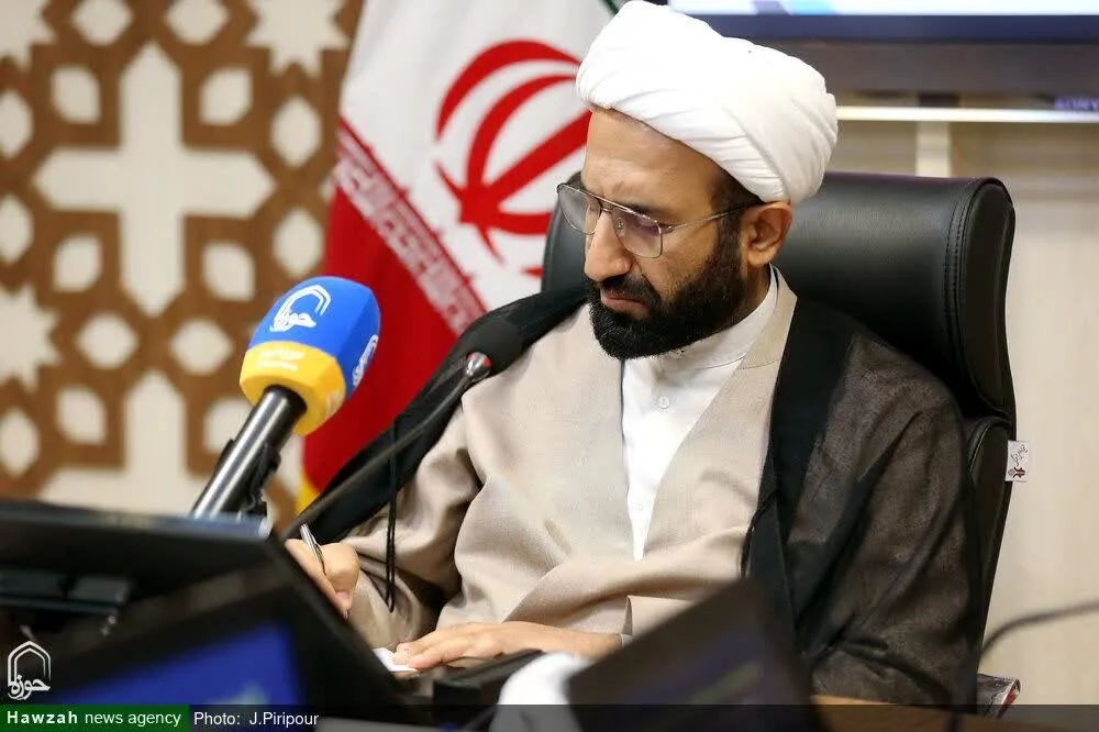 تقدیر معاون حوزههای علمیه کشور از اقدام وزیر علوم / ایران پرچمدار کرامت زن مسلمان است