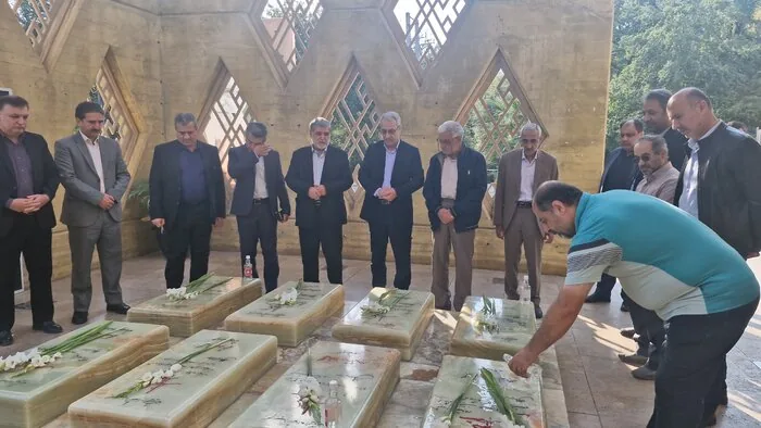 مشاور وزیر: ترویج فرهنگ ایثارگری از مسوولیت‌پذیری مدیران آغاز می‌شود